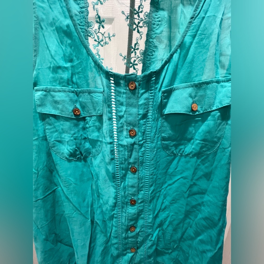 🛑 Xhilaration Turquoise Button-Down Tank with Lace Back - Picture 3 of 6